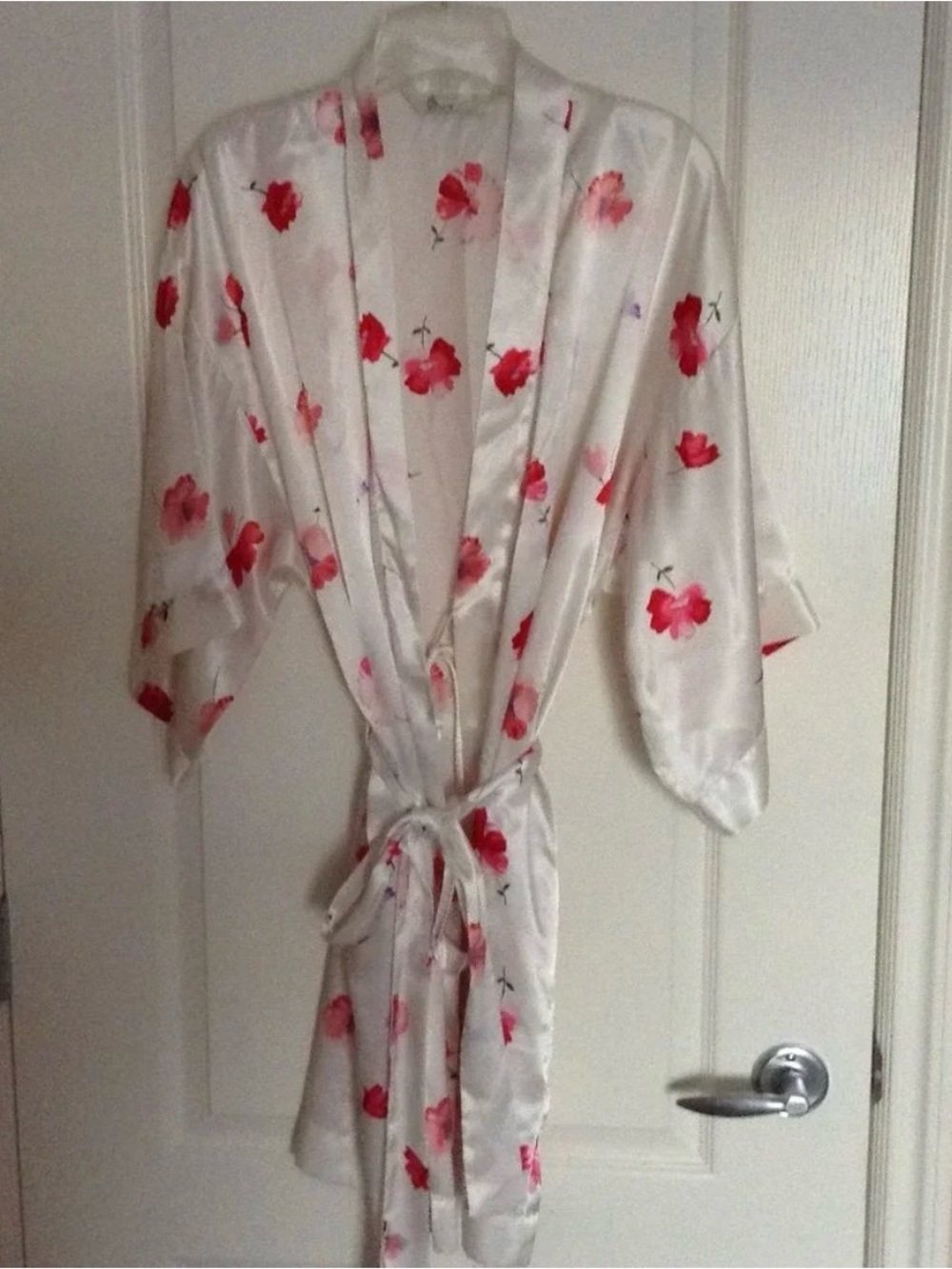 Floral Satin Kimono Robe in White with Pink & Red Blooms